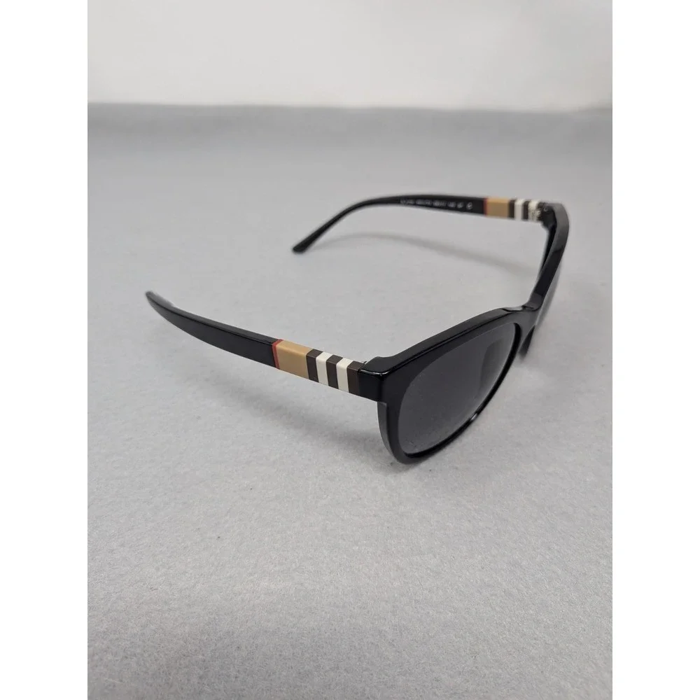 Burberry these b4199